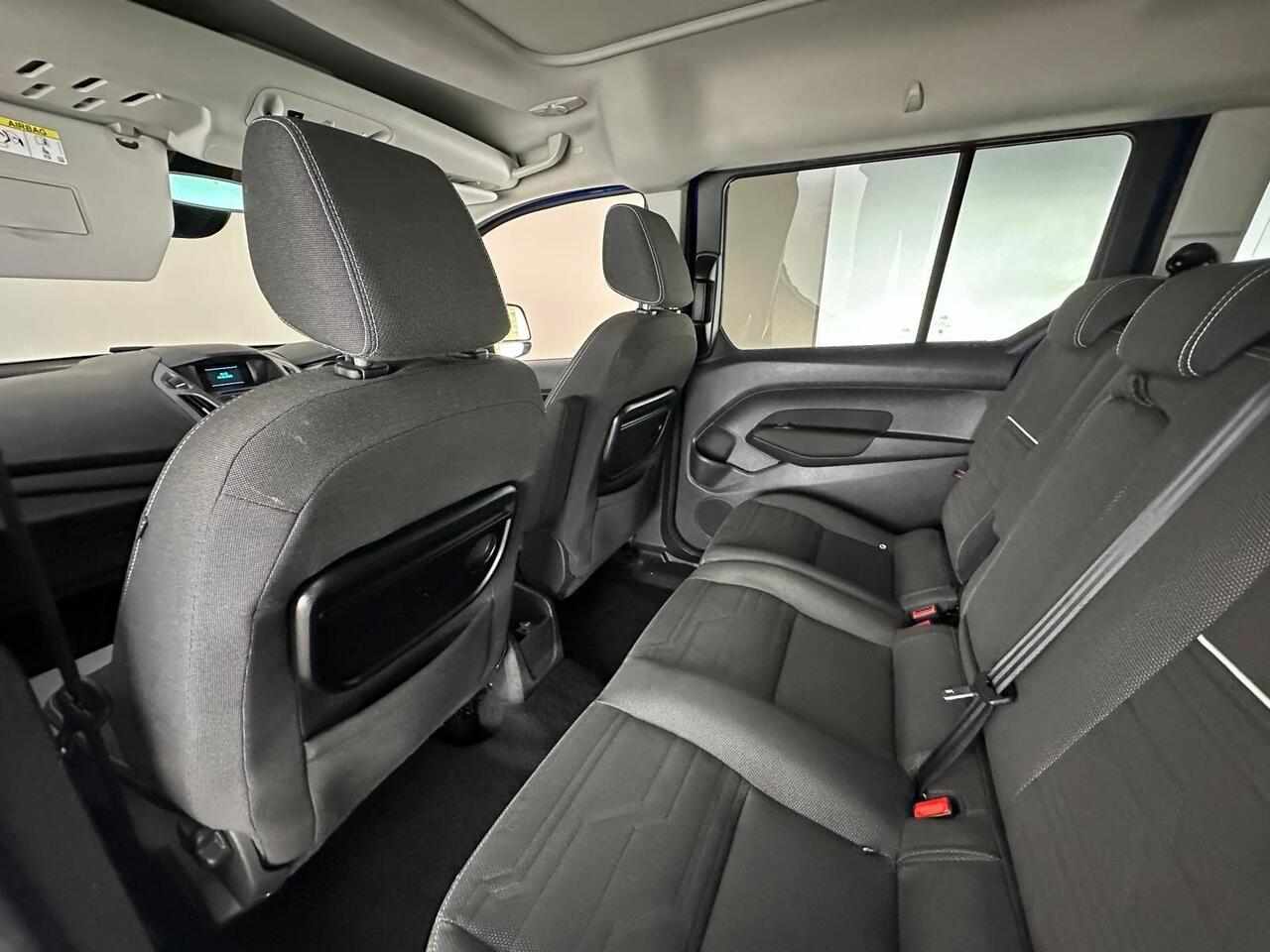 Ford Grand Tourneo Connect PF66OHX