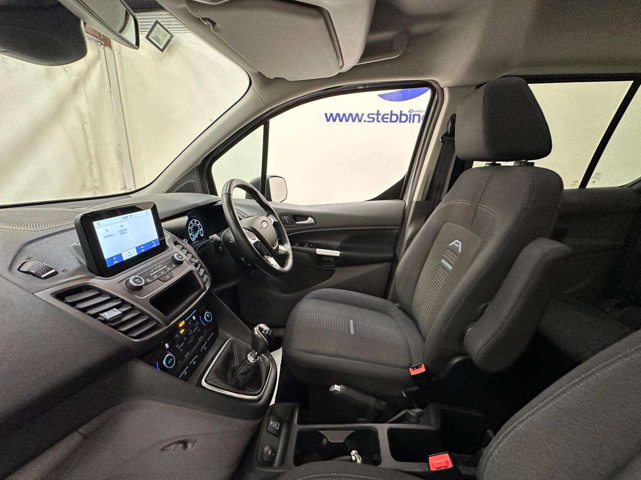 Ford Grand Tourneo Connect CN22PDZ