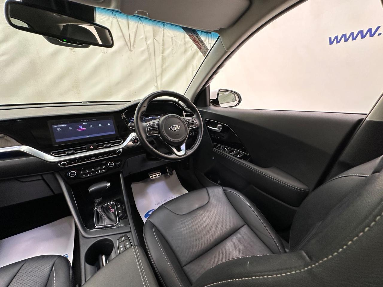 Kia Niro WN69JFA