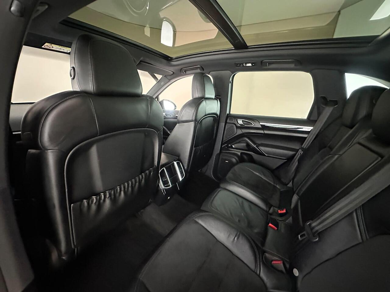 Porsche Cayenne KE67GBU