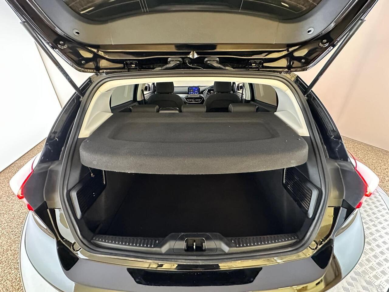 Ford Focus AO69TXA