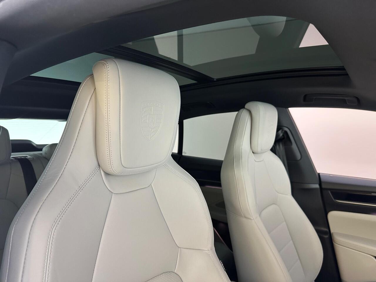 Porsche Macan AK74OLX