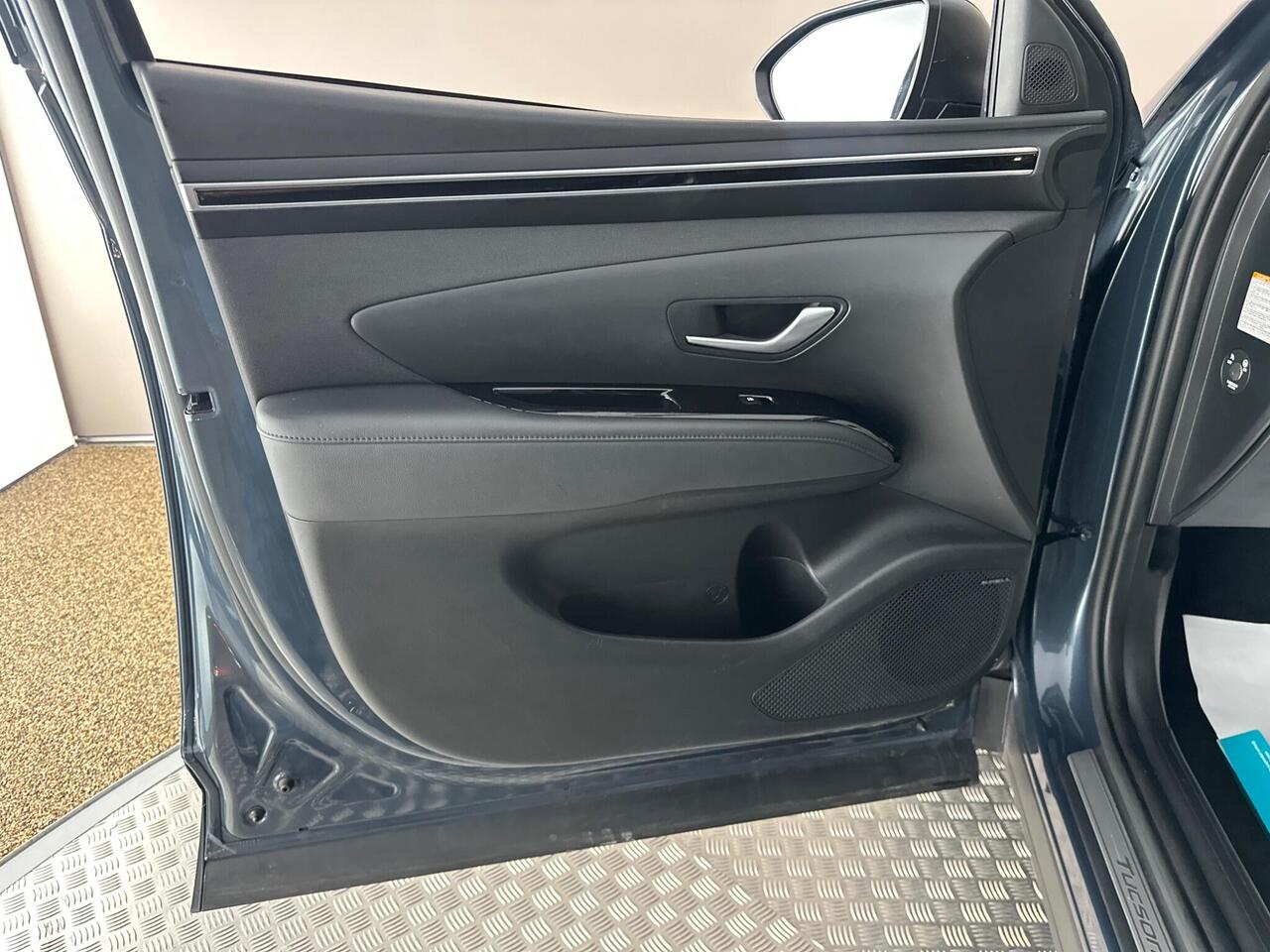 Hyundai TUCSON LE23RTZ