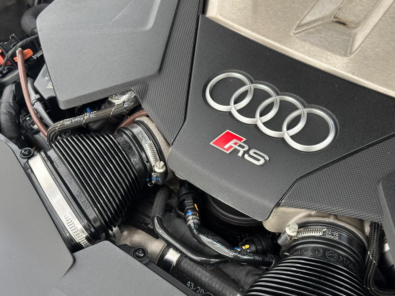 Audi RS6 Avant WU71CXE