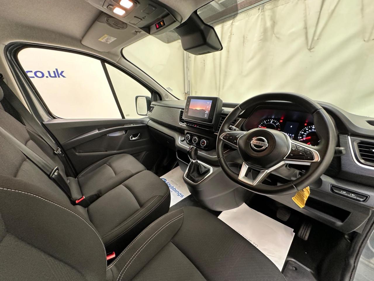 Nissan Primastar DL72BWH