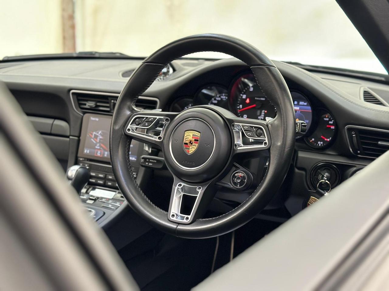 Porsche 911 PX18YDL