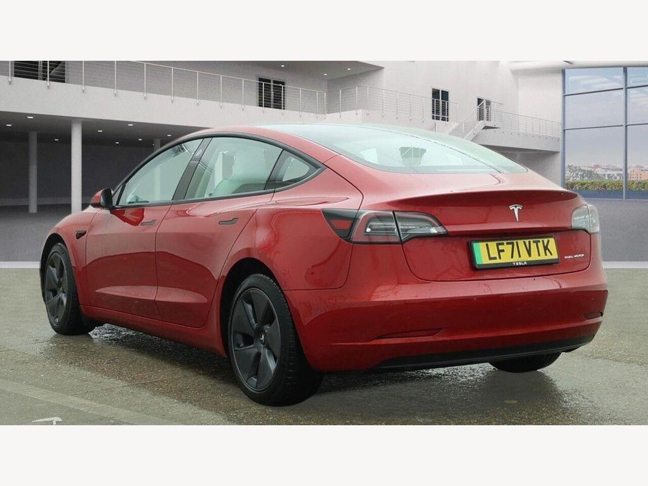 Tesla Model 3 LF71VTK