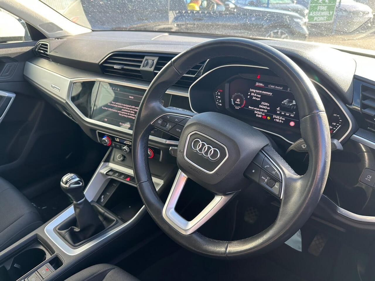 Audi Q3 SG72UKH