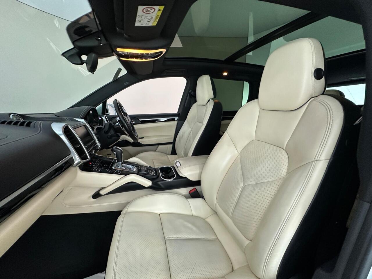 Porsche Cayenne LT65GWL