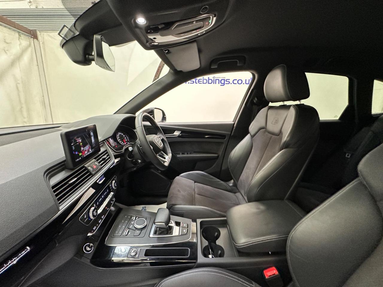 Audi Q5 WF69XDN