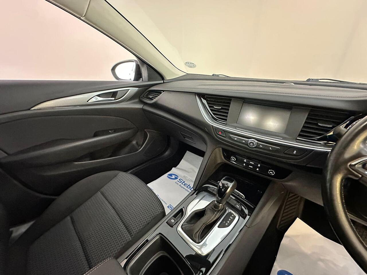 Vauxhall Insignia FP21RVM