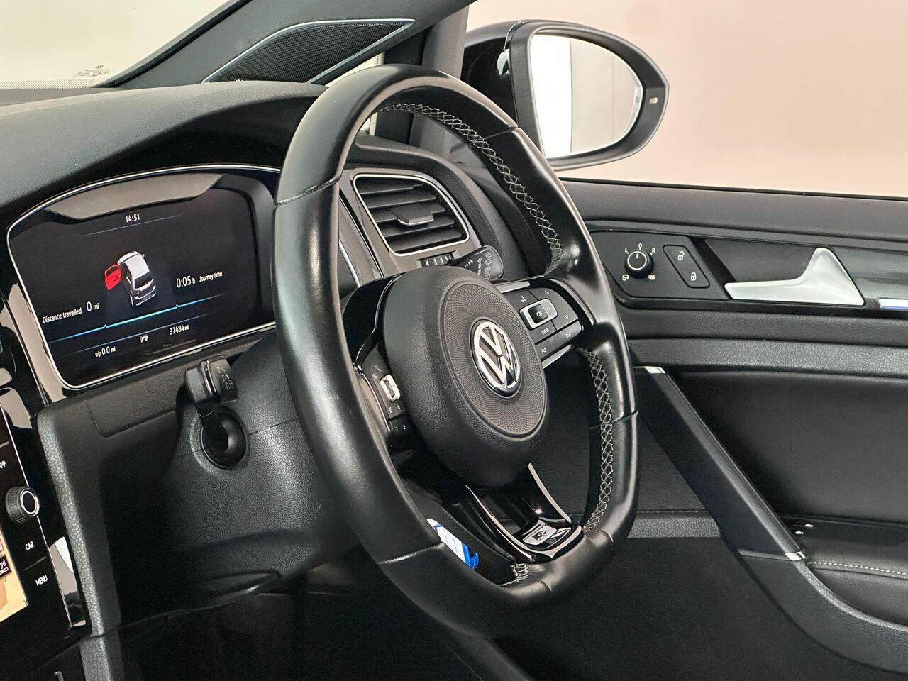 Volkswagen Golf FL69TNN