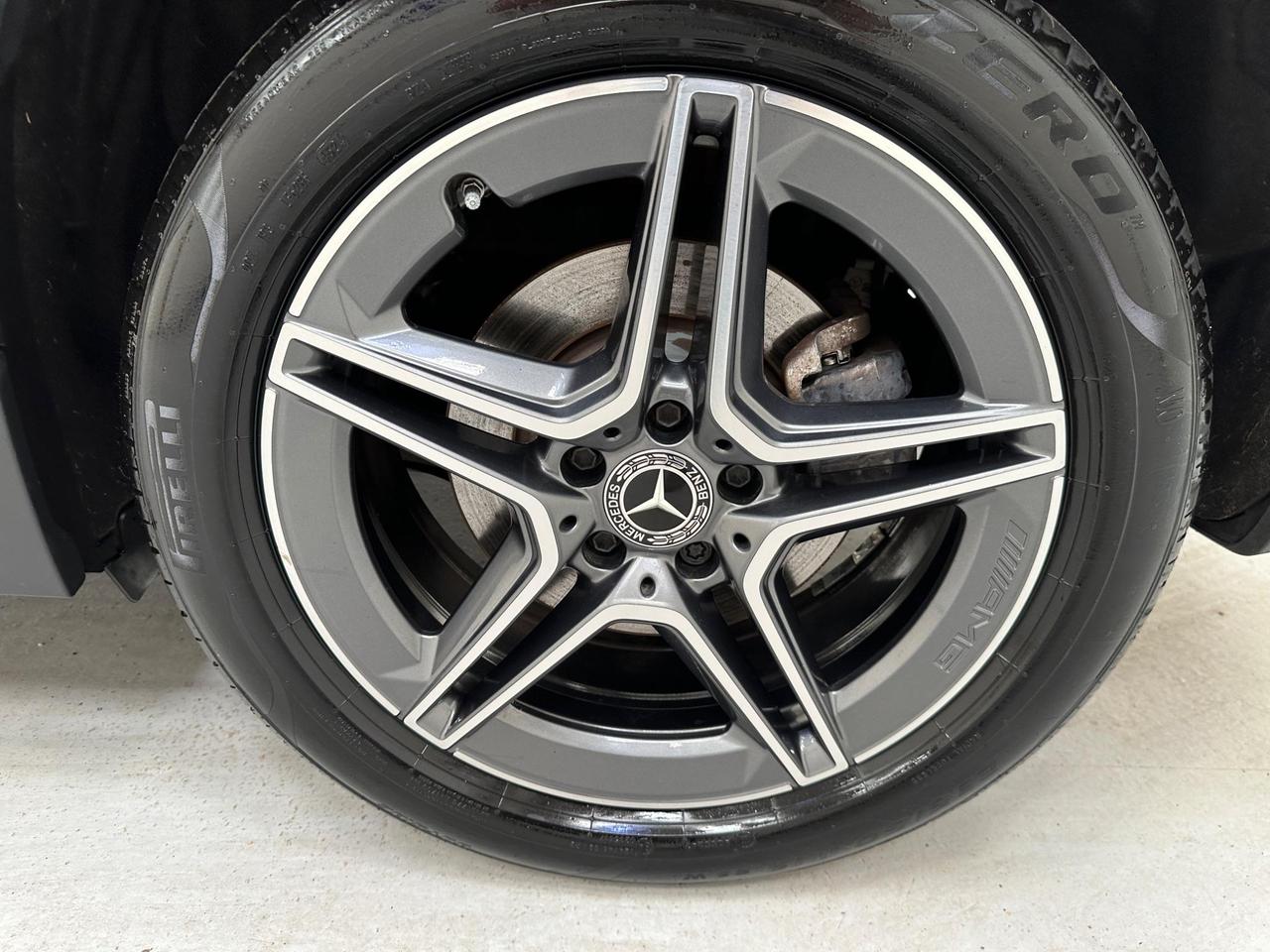 Mercedes-Benz GLA AO21UTZ