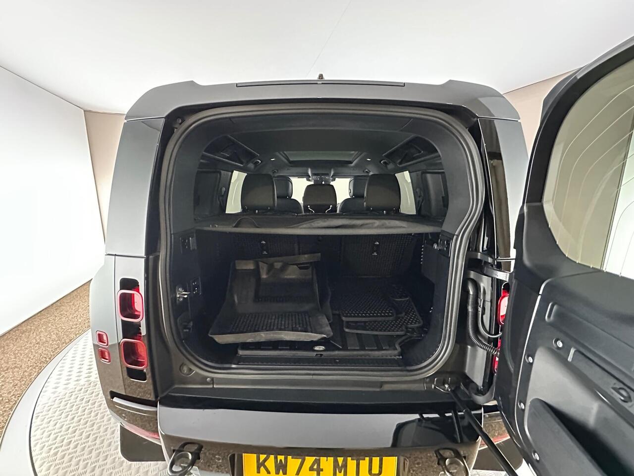 Land Rover Defender 110 KW74MTU