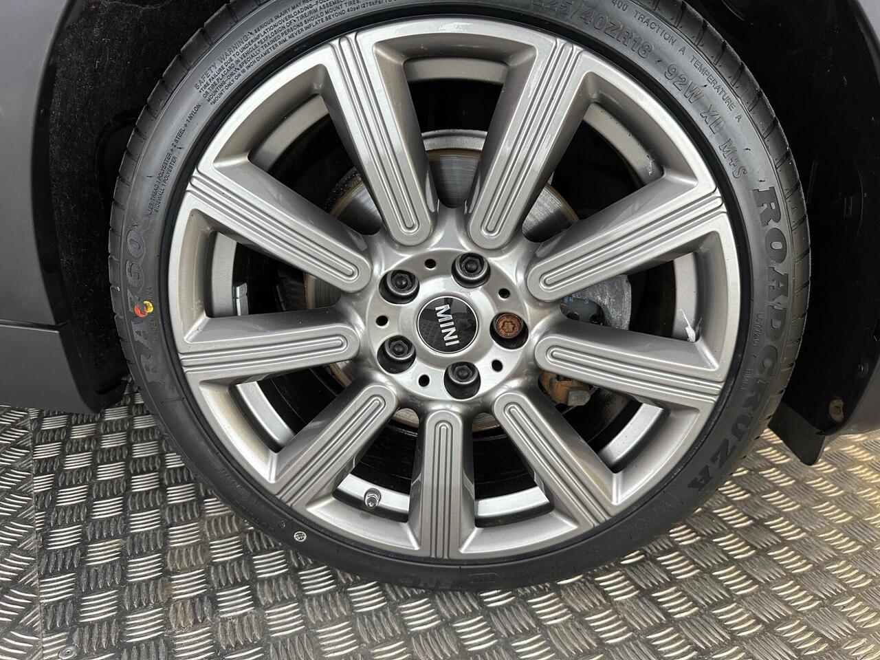 MINI Clubman MJ21RYZ