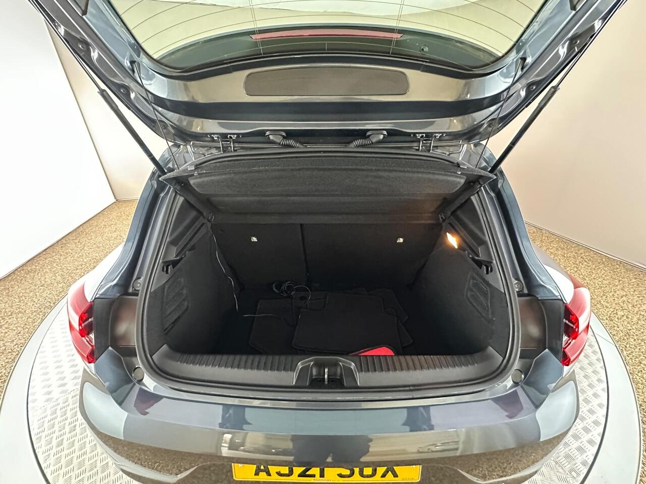 Renault Clio AJ21SUX