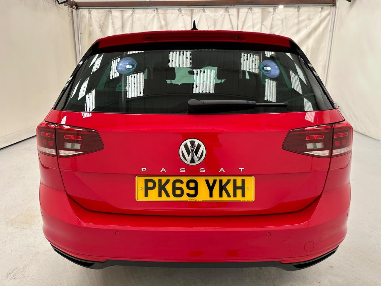 Volkswagen Passat PK69YKH