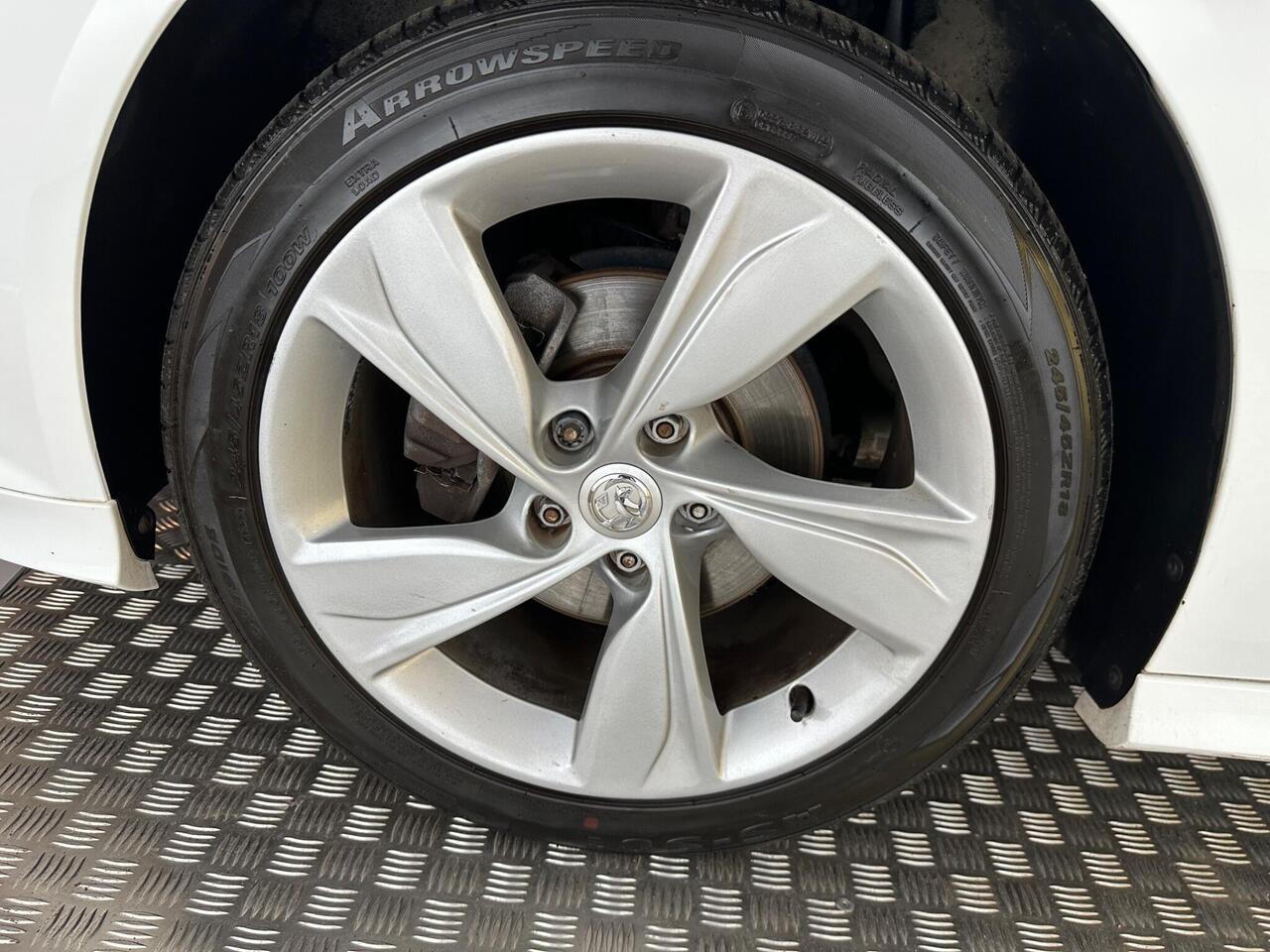 Vauxhall Insignia DS19CWU