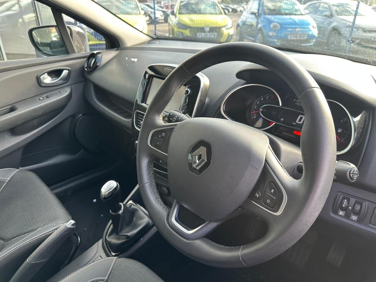 Renault Clio SK18LDF