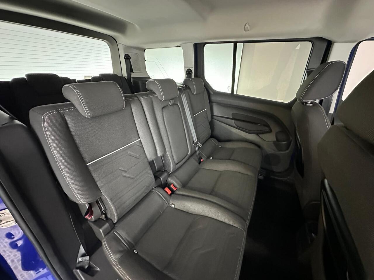 Ford Grand Tourneo Connect PF66OHX