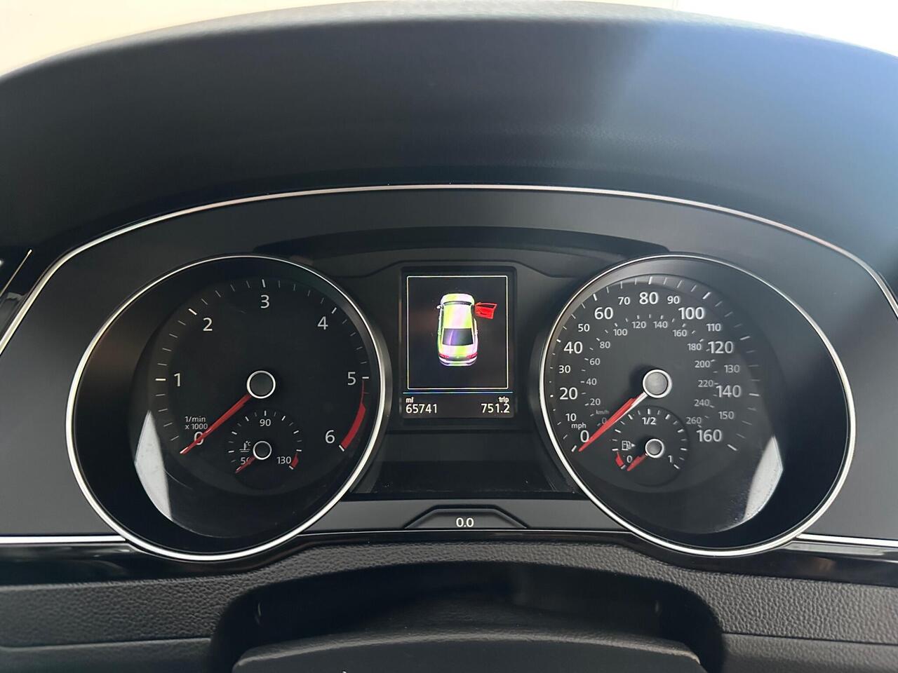 Volkswagen Passat YE70PYB