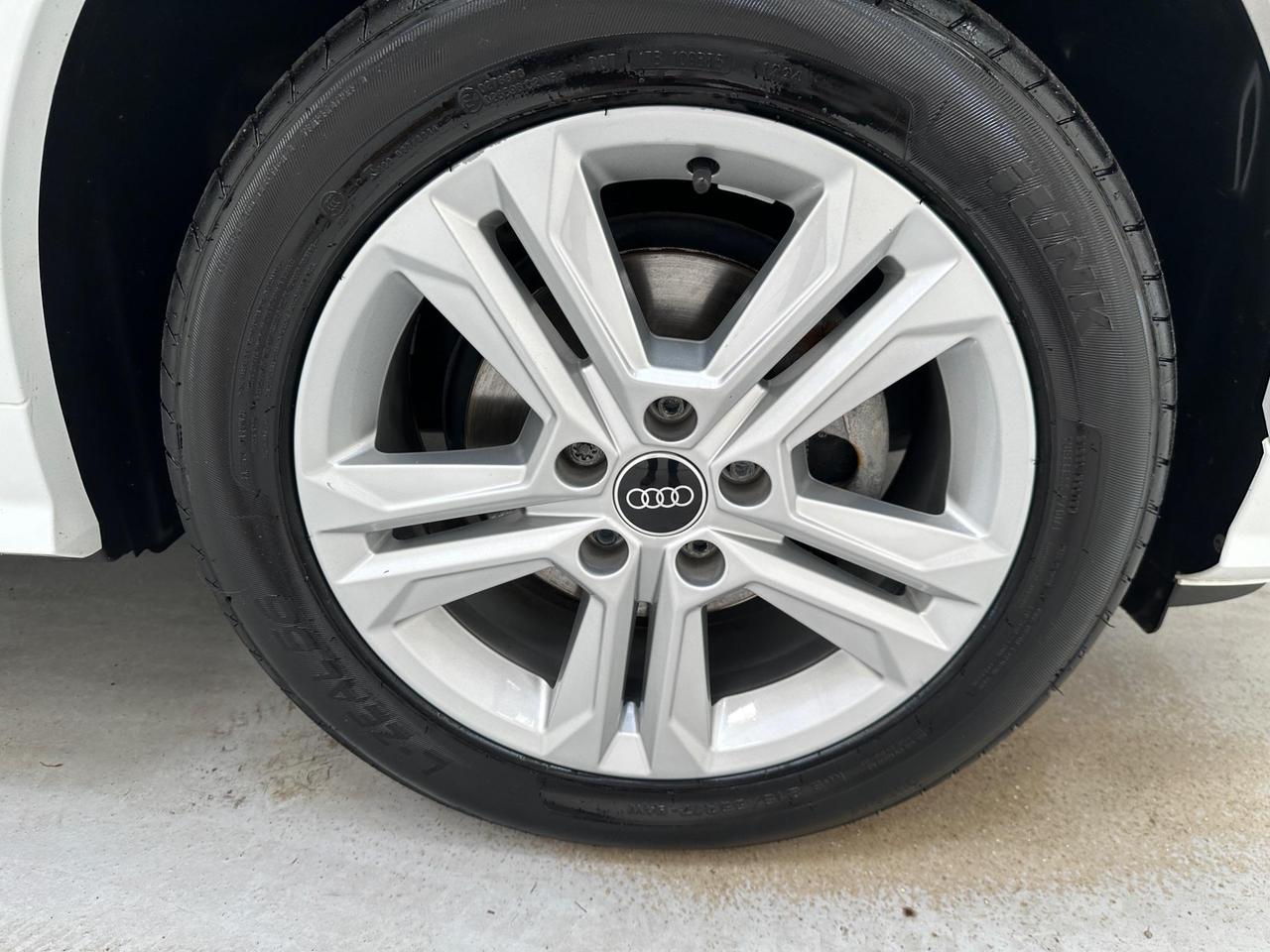 Audi Q2 KY21LKK
