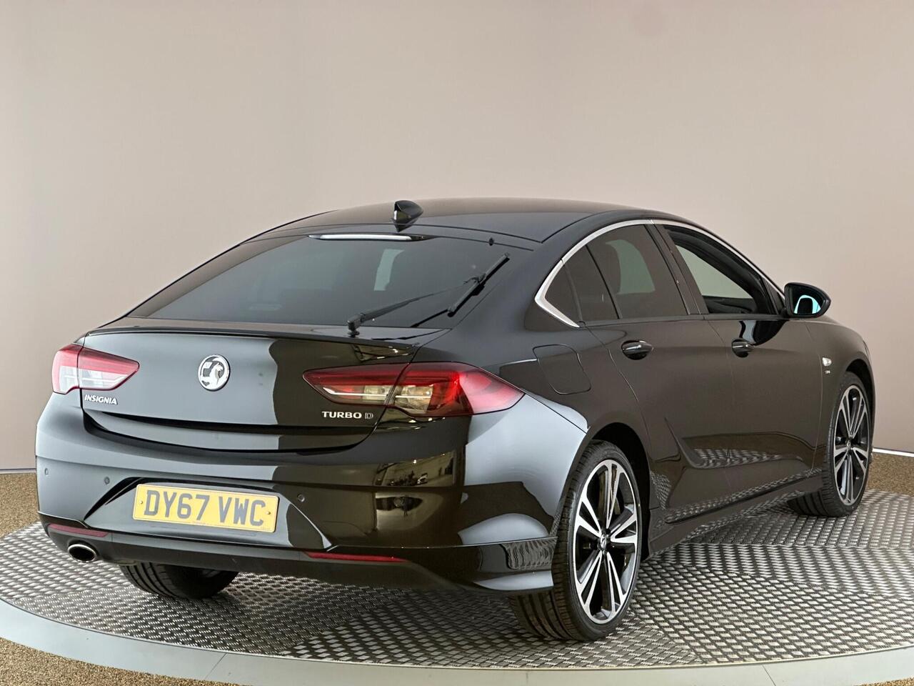 Vauxhall Insignia DY67VWC