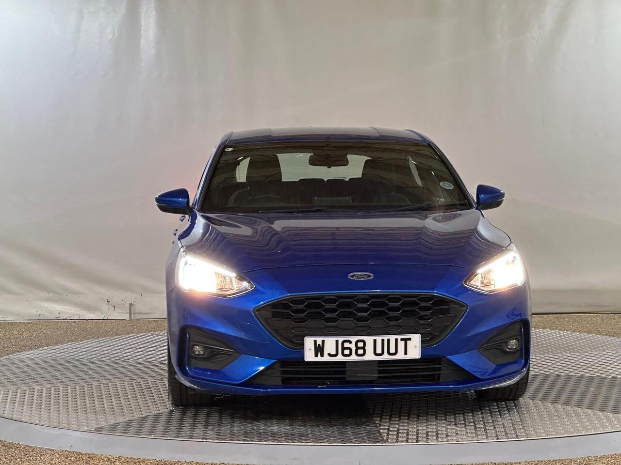 Ford Focus WJ68UUT