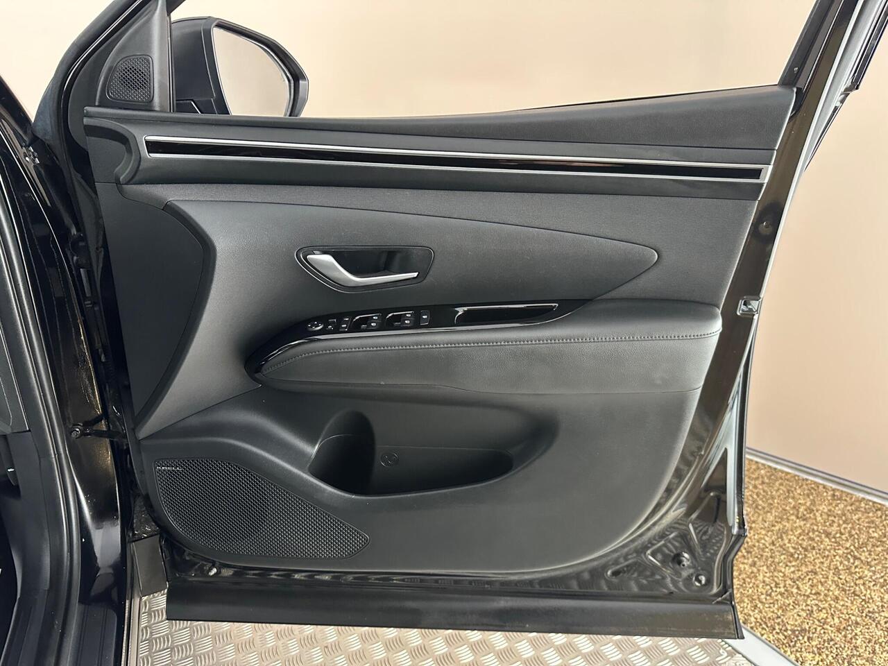 Hyundai TUCSON DU71XLC