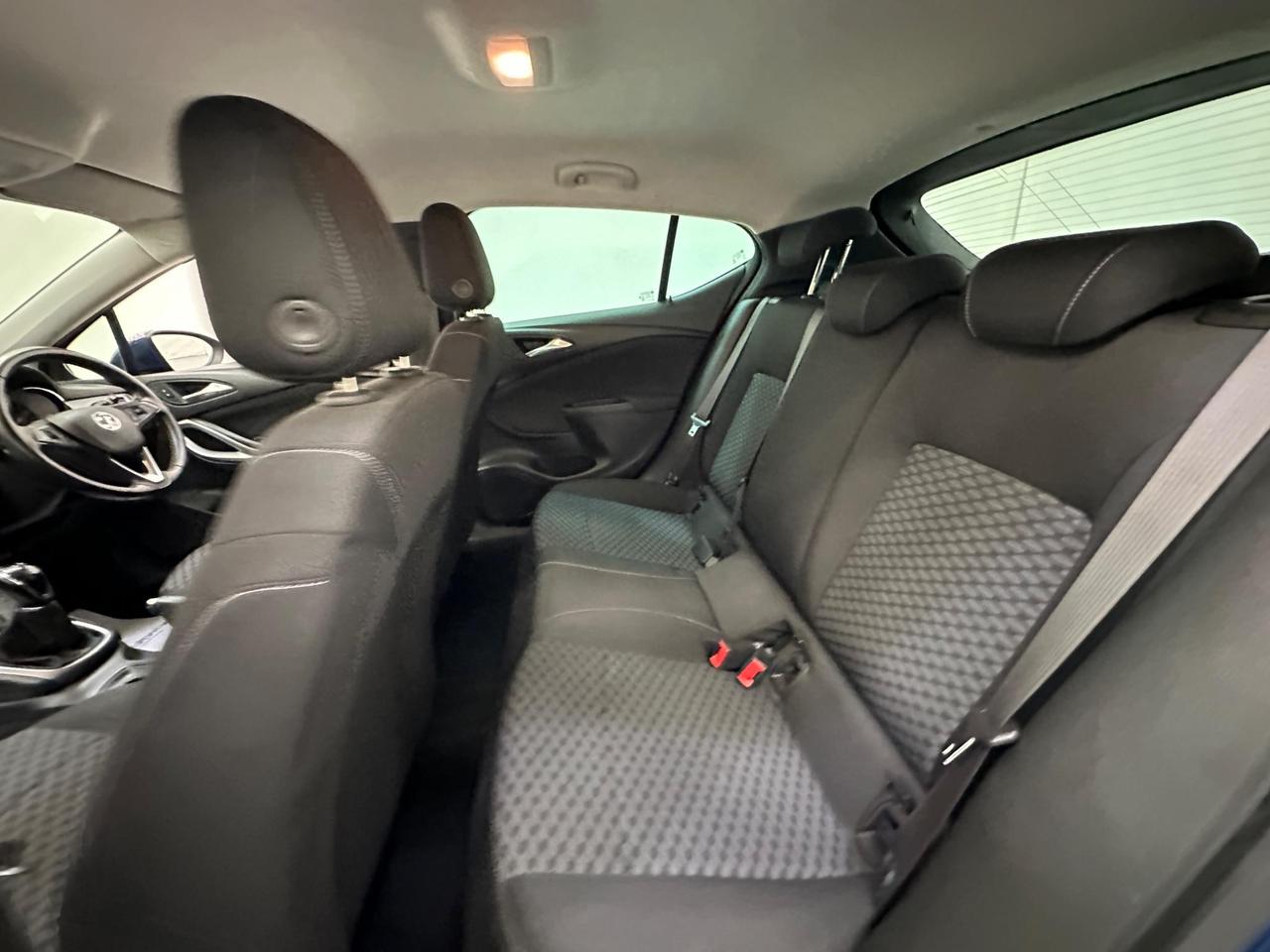 Vauxhall Astra VU20ZNC