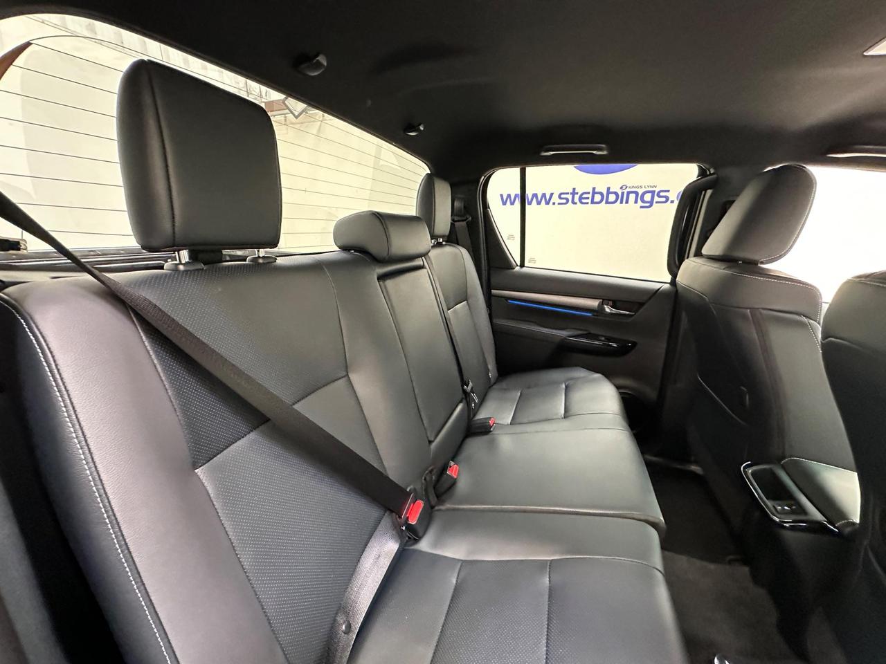 Toyota Hilux H111LUX