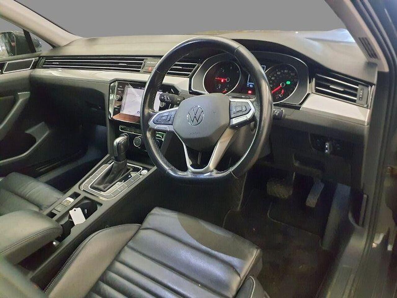 Volkswagen Passat YE70PYB
