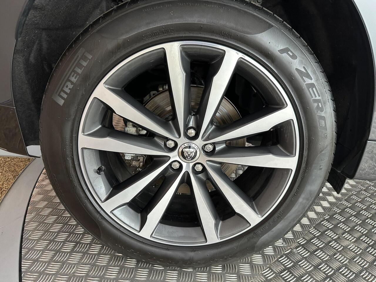 Jaguar F-PACE KO23OXF