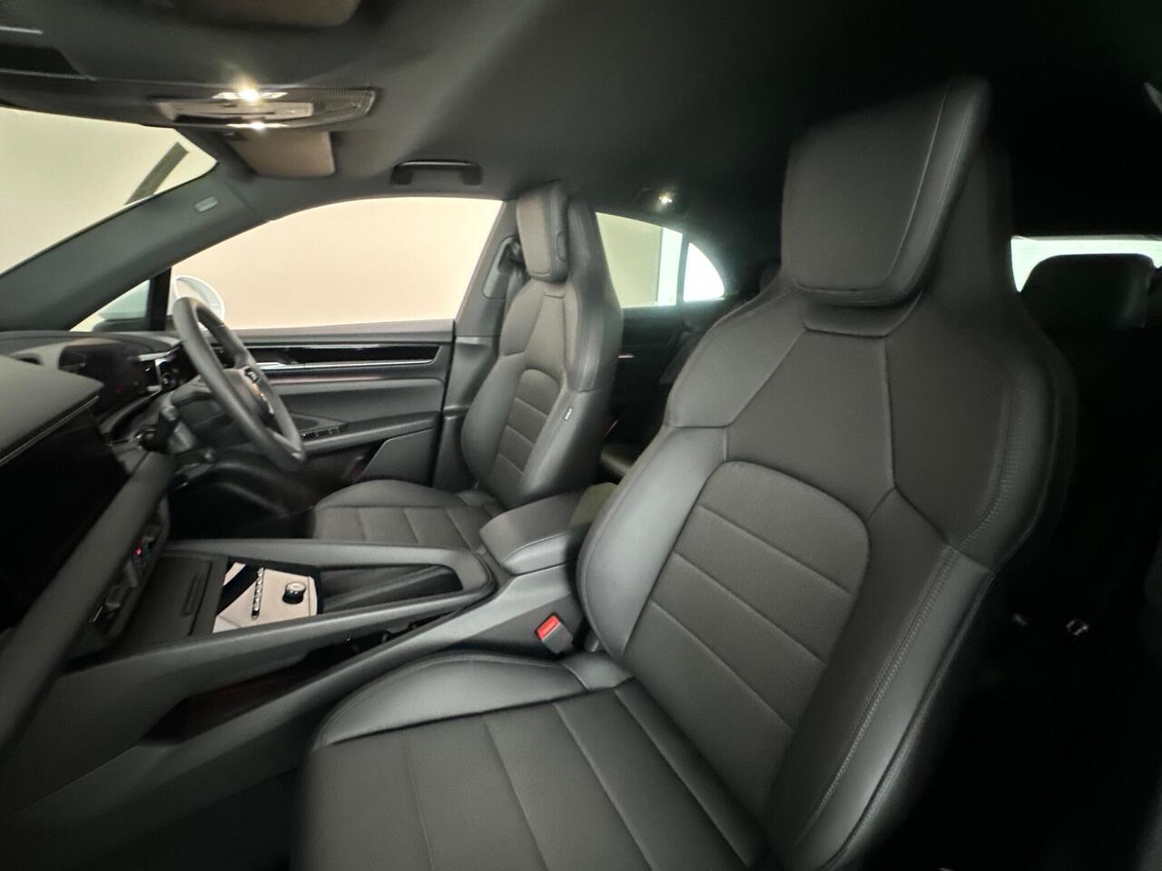 Porsche Macan FD74LXY