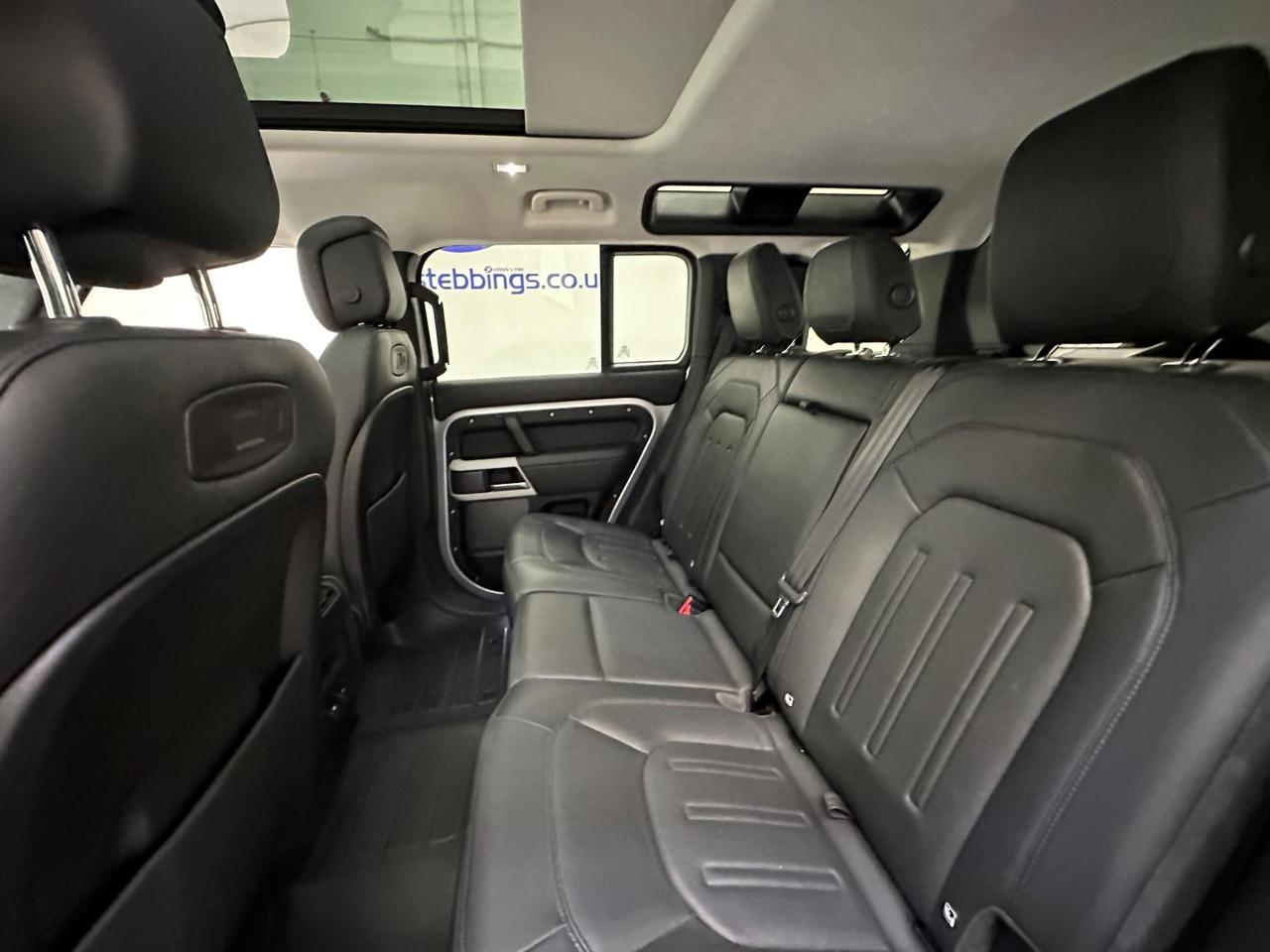 Land Rover Defender 110 KR70NFM