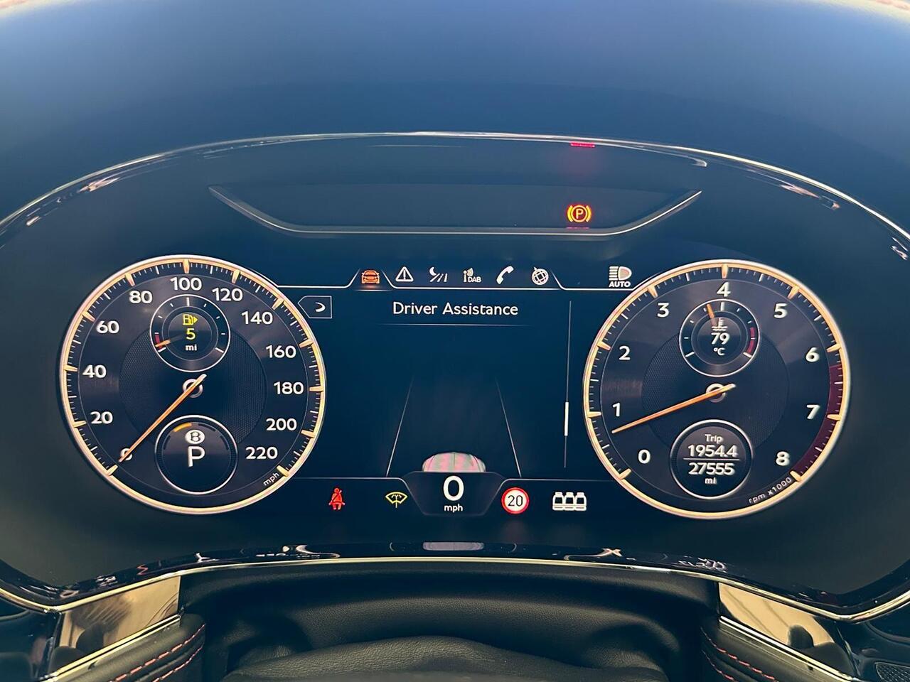 Bentley Flying Spur SN71VZD