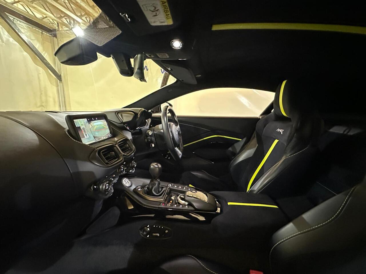 Aston Martin Vantage MV20UZG
