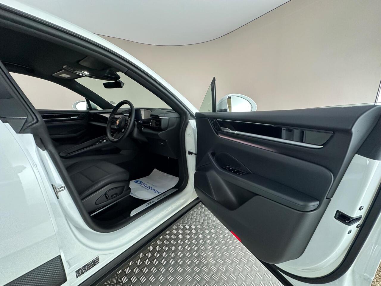 Porsche Macan FD74LXY