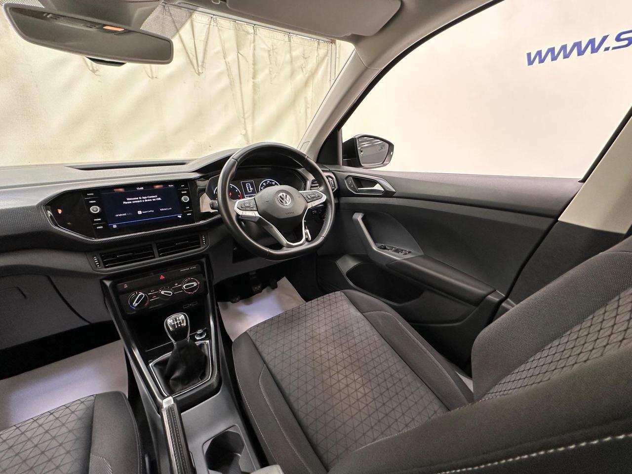 Volkswagen T-Cross RY19MVX