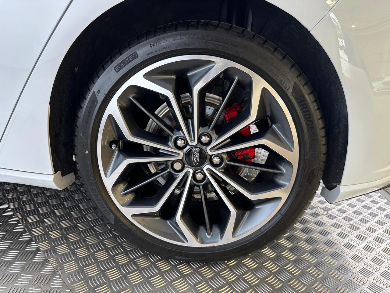 Ford Focus DN23CRZ