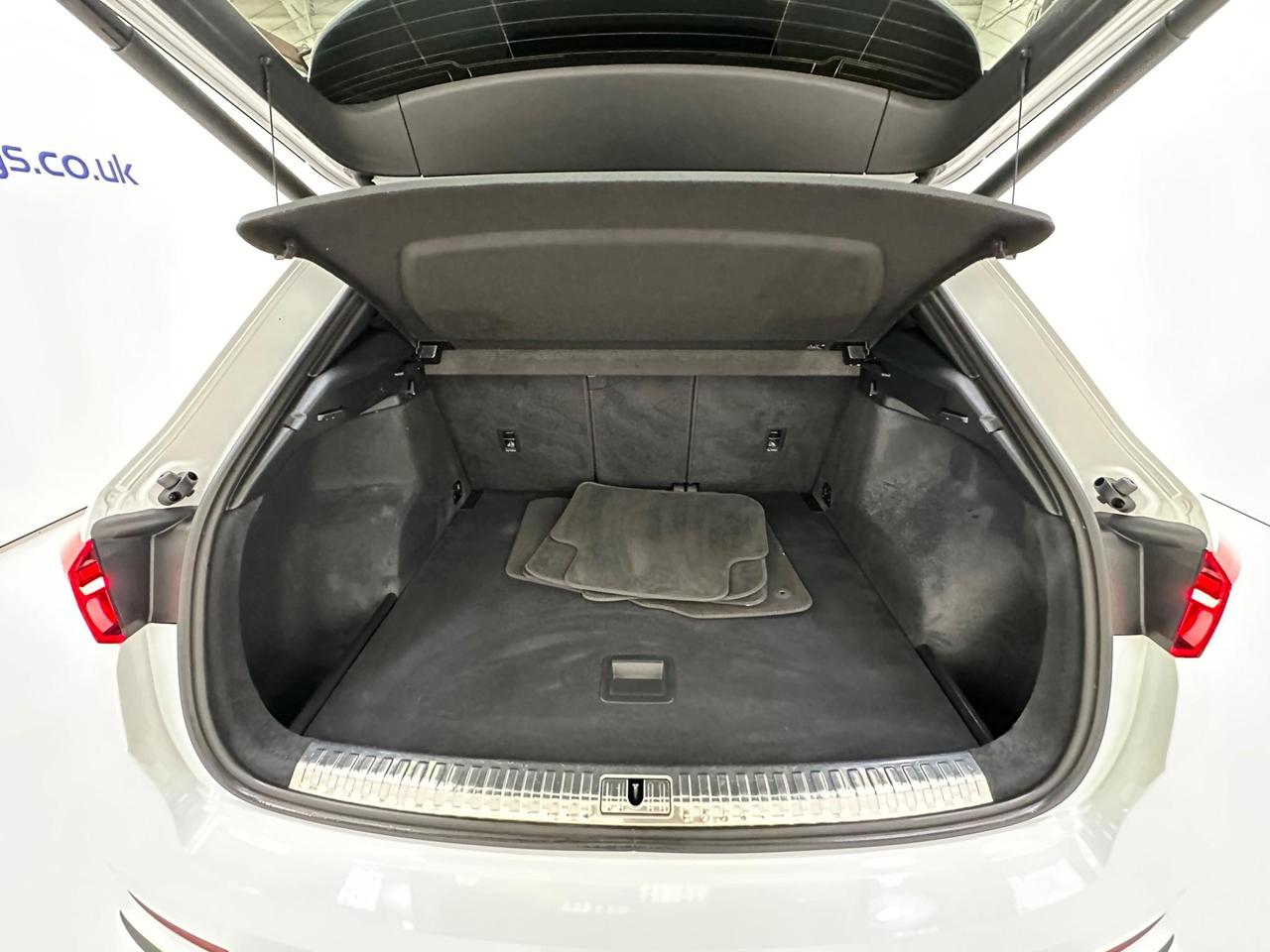 Audi Q3 KY19LRU