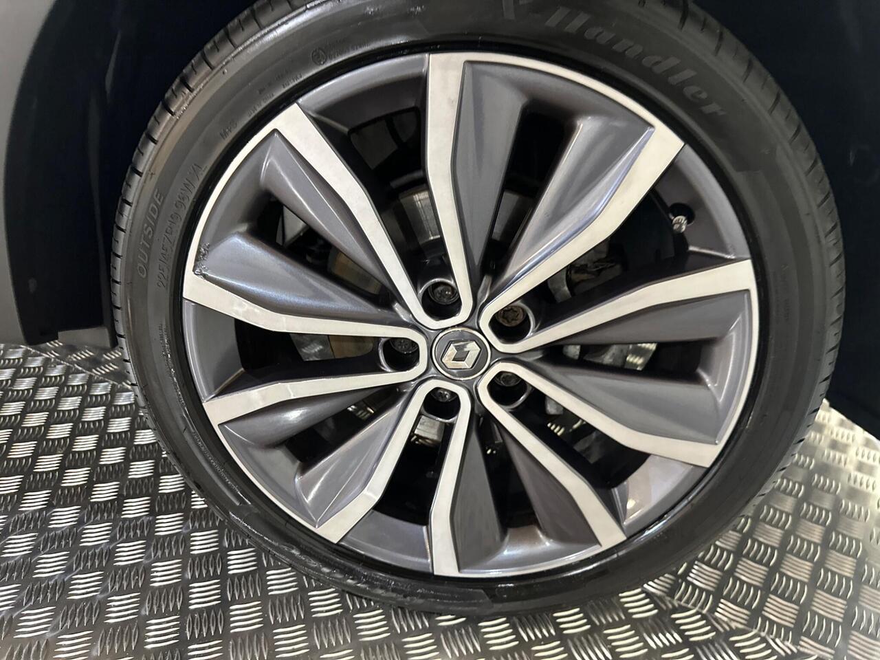 Renault Kadjar YB20UJV