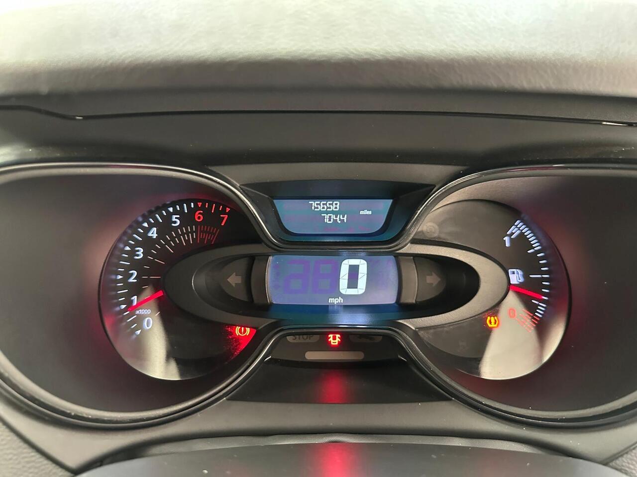 Renault Captur AU19SRZ