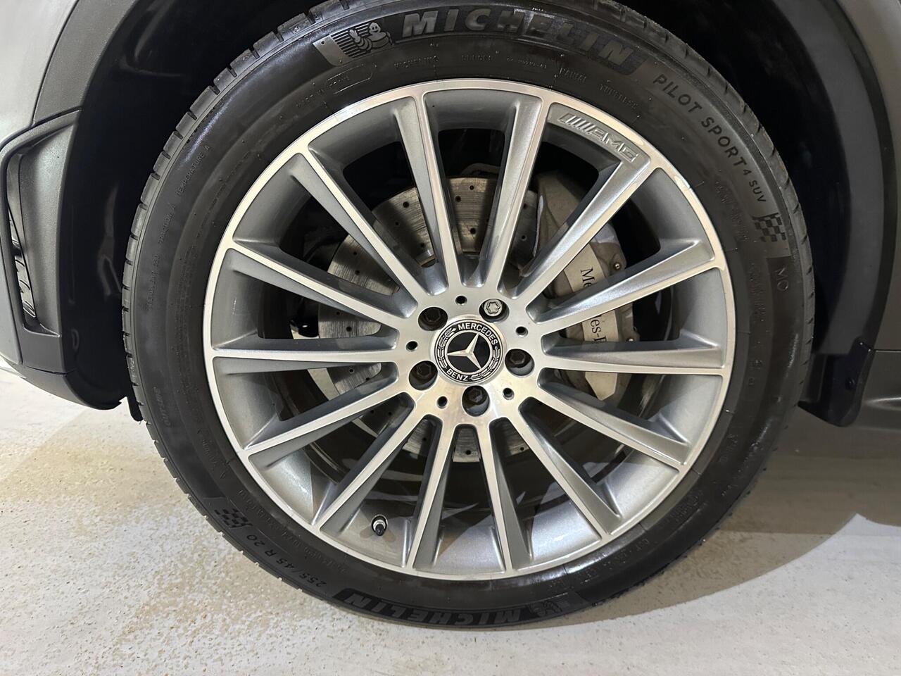 Mercedes-Benz GLC SN22UBK