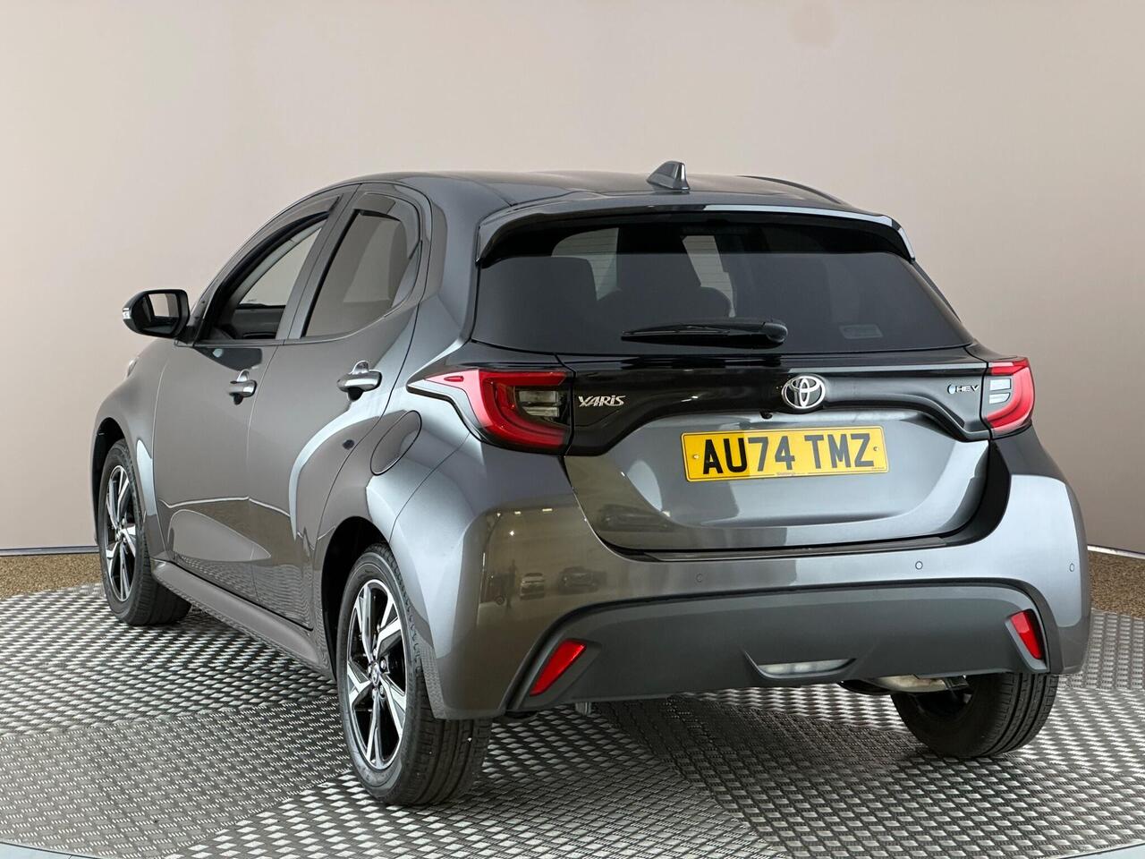 Toyota Yaris AU74TMZ