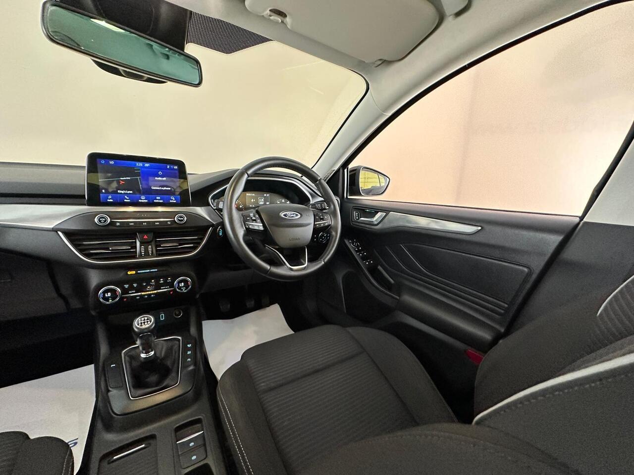 Ford Focus AO69TXA