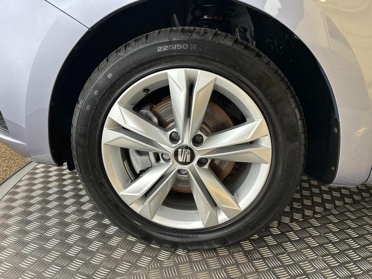 SEAT Alhambra KY19TKC