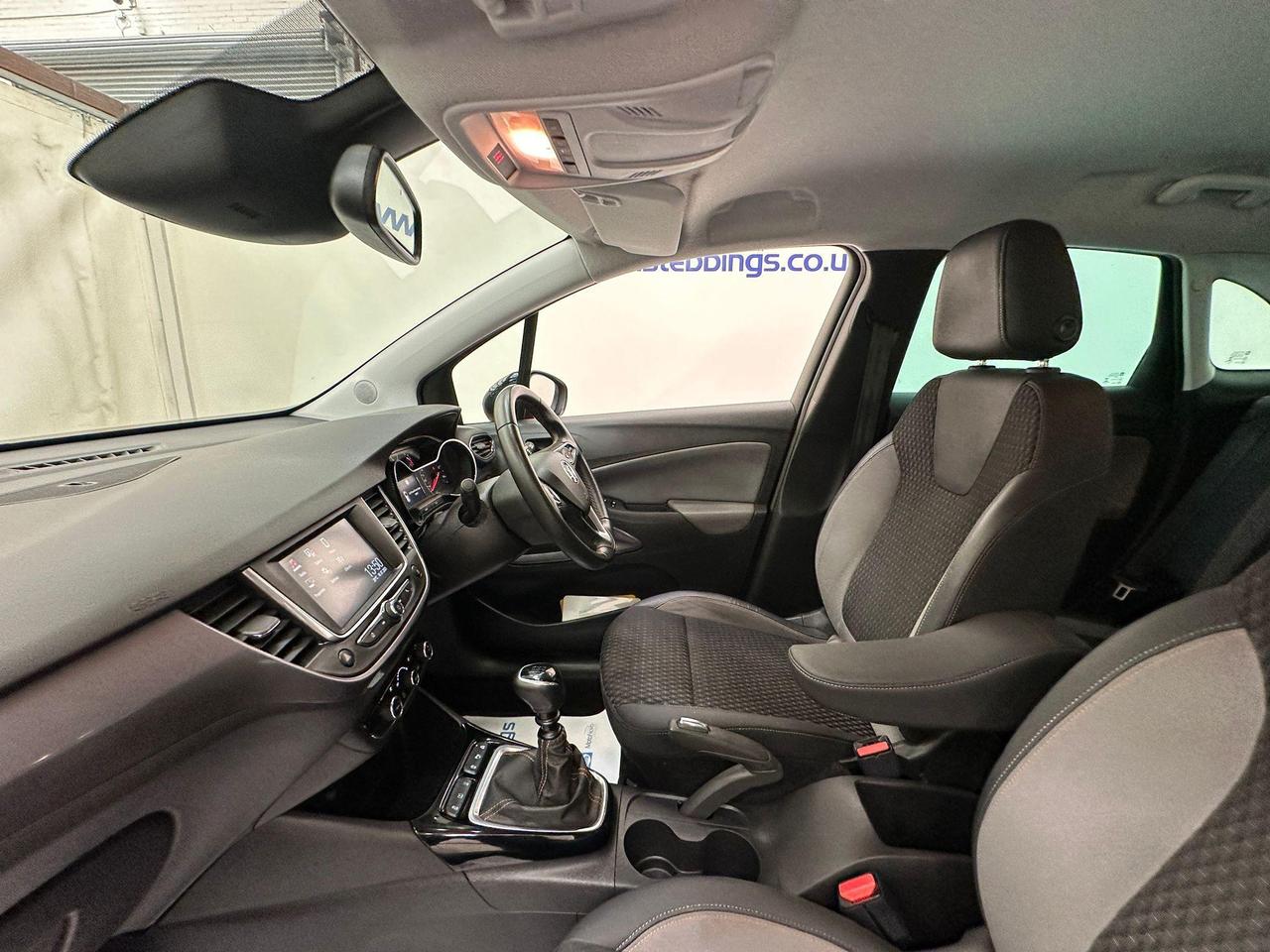 Vauxhall Crossland X AU69DFD