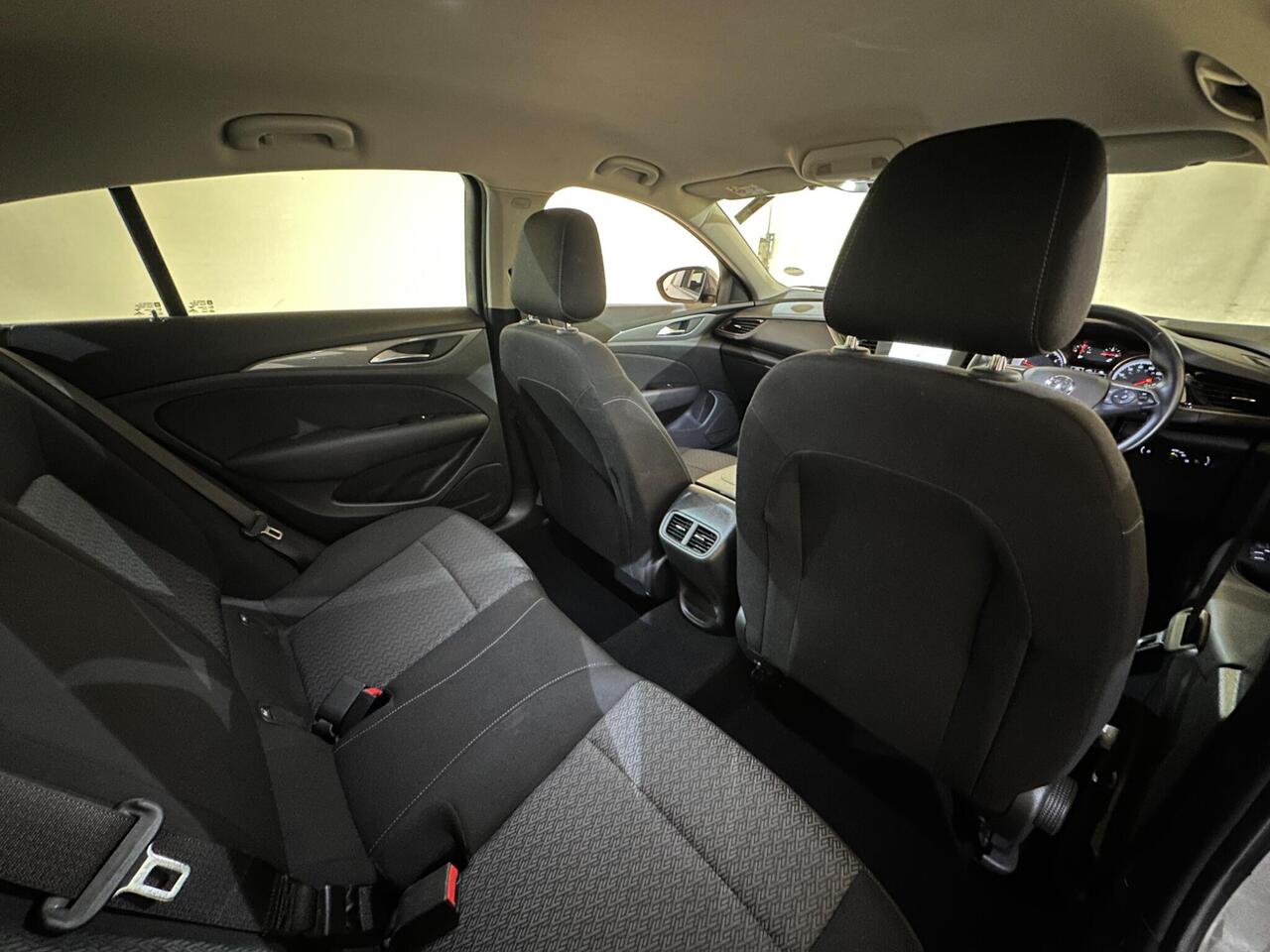 Vauxhall Insignia FM19DVL
