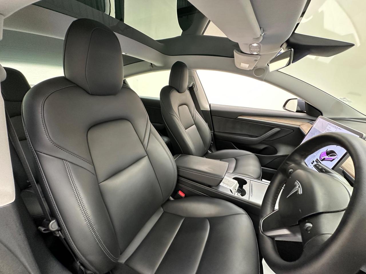 Tesla Model 3 LF71VYC